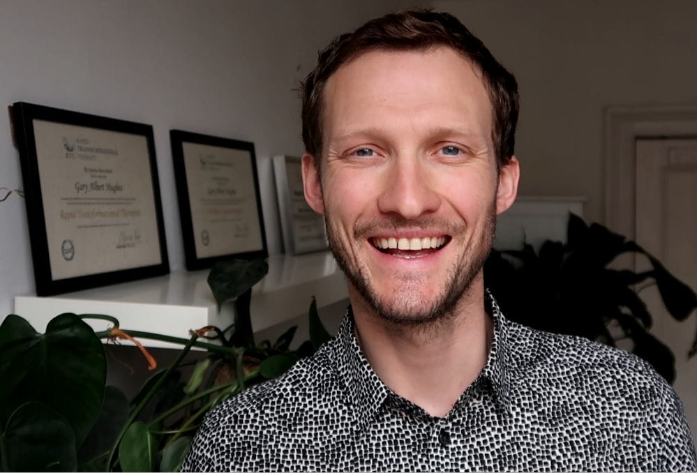 Vocal Coach Gary Hughes